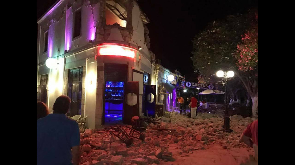 Землетрясение 6,7 балла по шкале Рихтера в Греции и Турции, есть жертвы