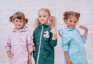 Ветровки женские и детские платья: как выбрать стильно и практично
